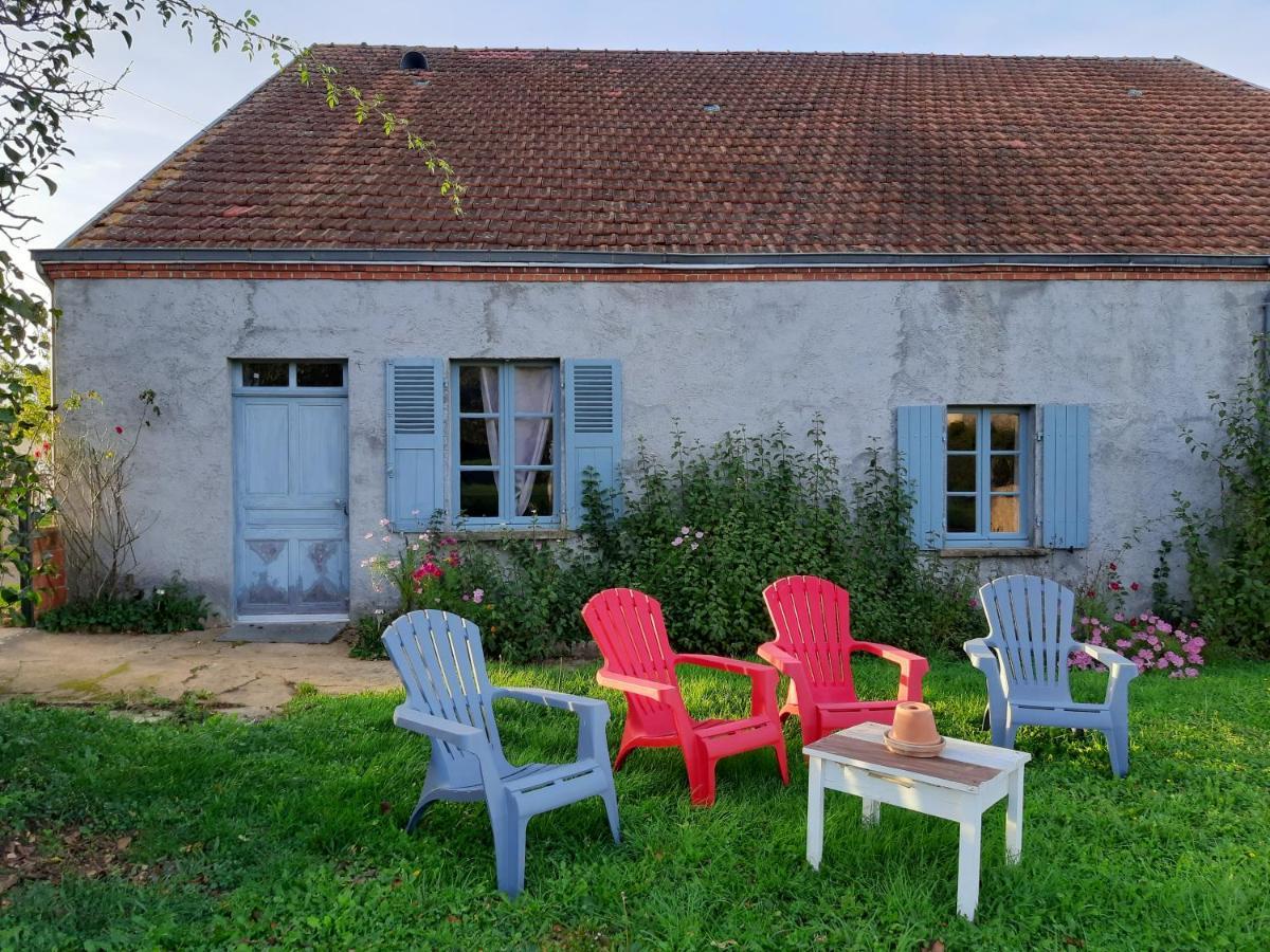 Notre village Papillon gite bed&breakfast Neret Extérieur photo