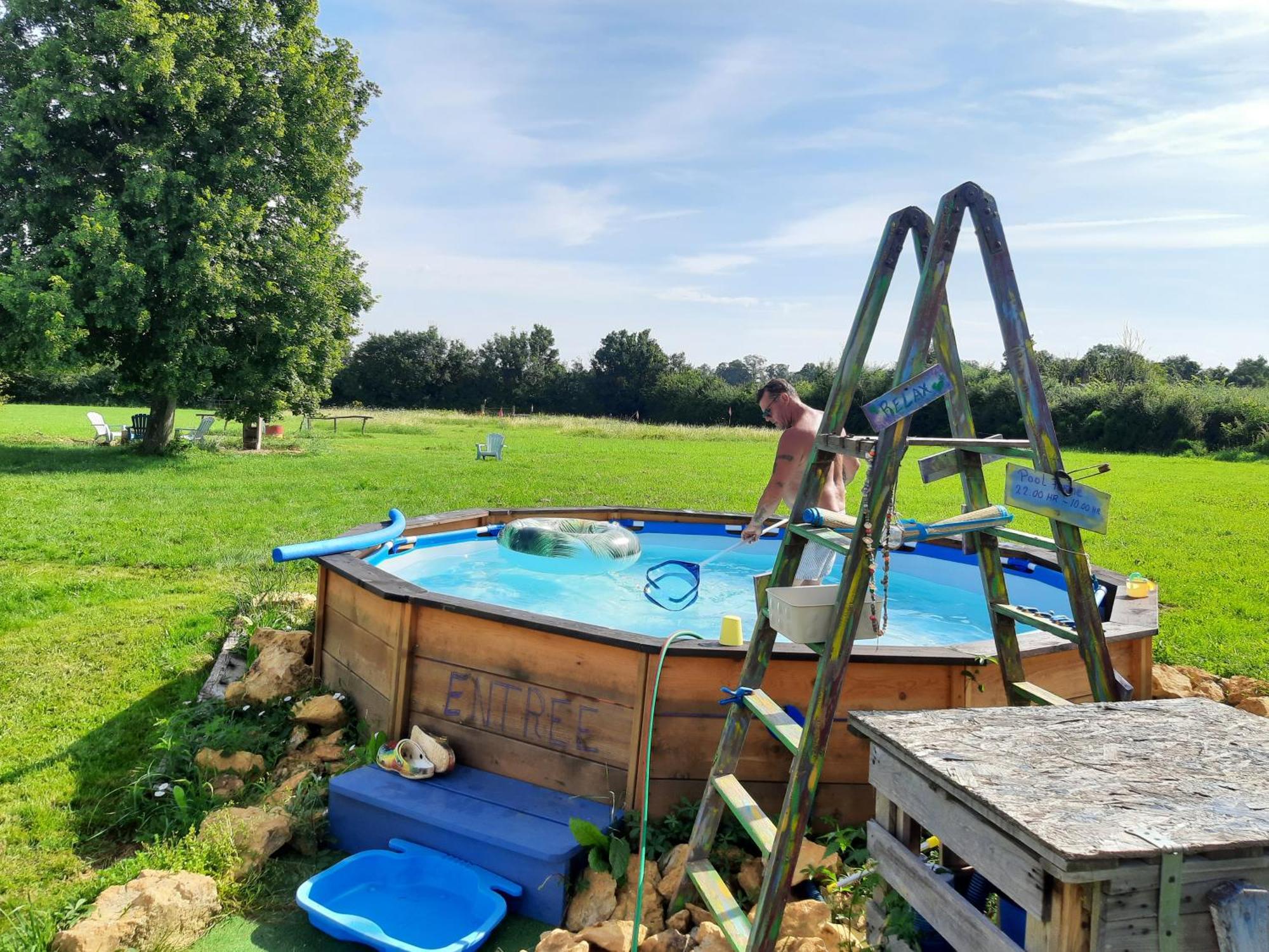 Notre village Papillon gite bed&breakfast Neret Extérieur photo